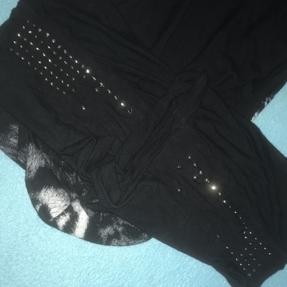 WET SEAL Tiger short sleeve stretchy lightweight top size M - Picture 6 of 6